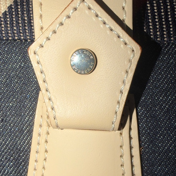 💯 Burberry Navy Tote with Red and Cream Accents Blue Label - Picture 3 of 13